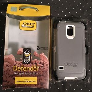 Samsung Galaxy S5 Otterbox Defender